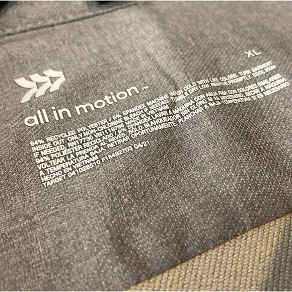 All In Motion~NWT~Men’s Recycled Polyester~Snap Closure~Quick Dry Shirt~Size XL - Picture 16 of 16